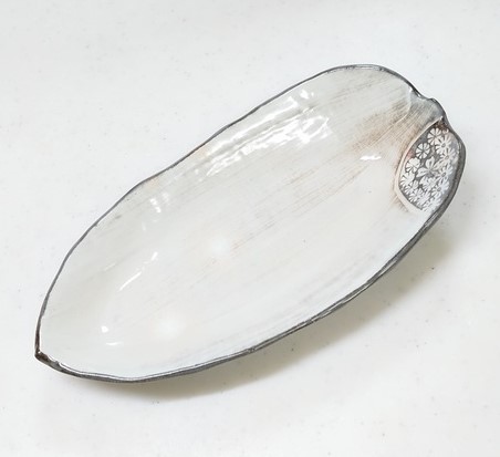 粉引葉皿