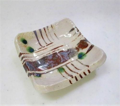 糸巻　角小皿